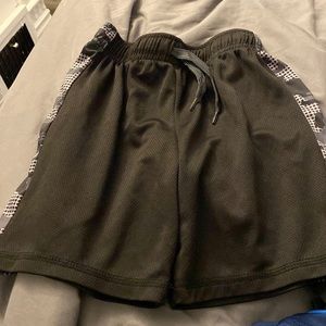 Jumping bean size 5 boy shorts